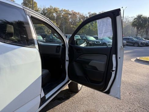 Used 2018 Chevrolet Colorado W/T image 30