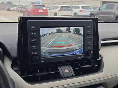 Used 2021 Toyota RAV4 XLE w/ Convenience Package FWD image 24