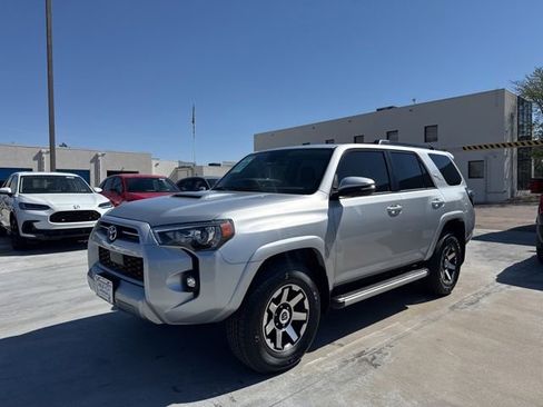 Used 2024 Toyota 4Runner TRD Off-Road Premium w/ Moonroof Package AWD/4WD image 4