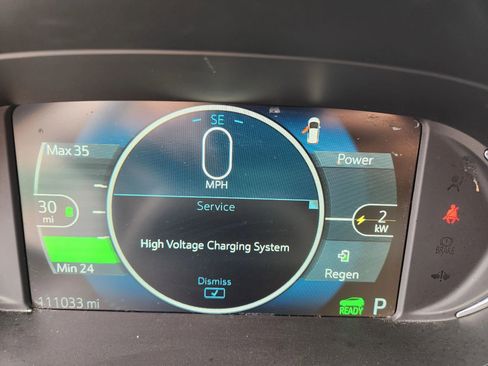 Used 2019 Chevrolet Bolt Premier w/ Infotainment Package image 33