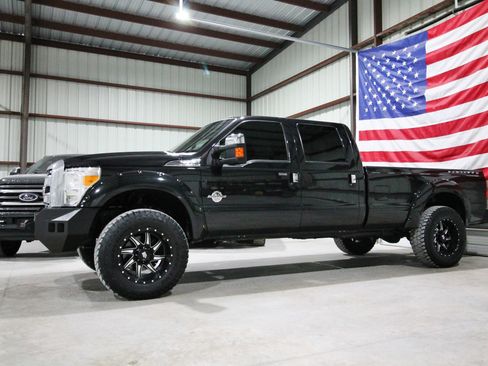Used 2015 Ford F350 Platinum image 4