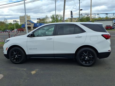 Used 2024 Chevrolet Equinox LS w/ LS Convenience Package image 7