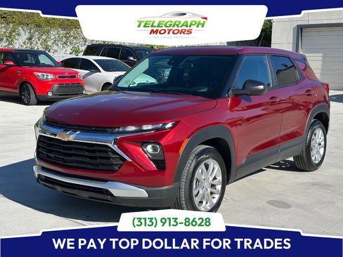 Used 2025 Chevrolet TrailBlazer LS w/ LS Convenience Package FWD image 1