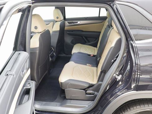 New 2026 Volkswagen Atlas Cross Sport SE image 13