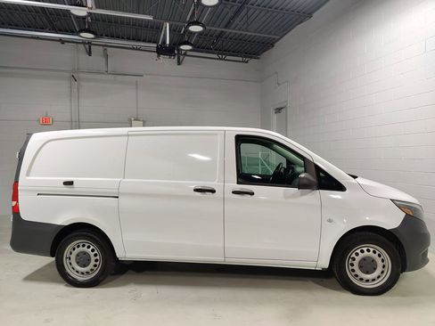 Used 2022 Mercedes-Benz Metris image 5