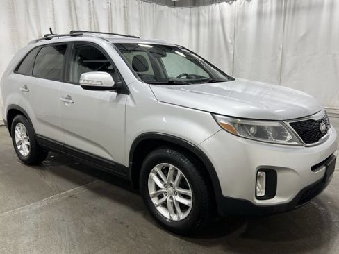 Used 2015 Kia Sorento LX image 5