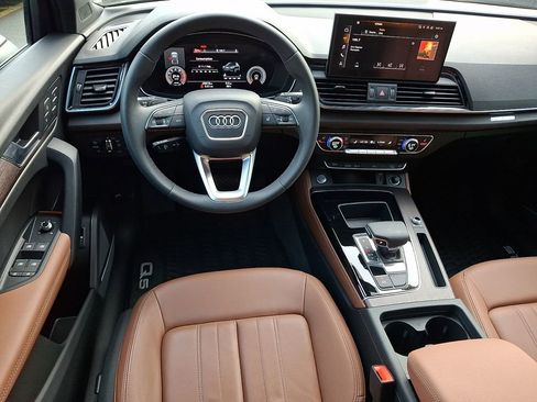 Certified 2023 Audi Q5 Premium Plus w/ Premium Plus Package AWD/4WD image 4