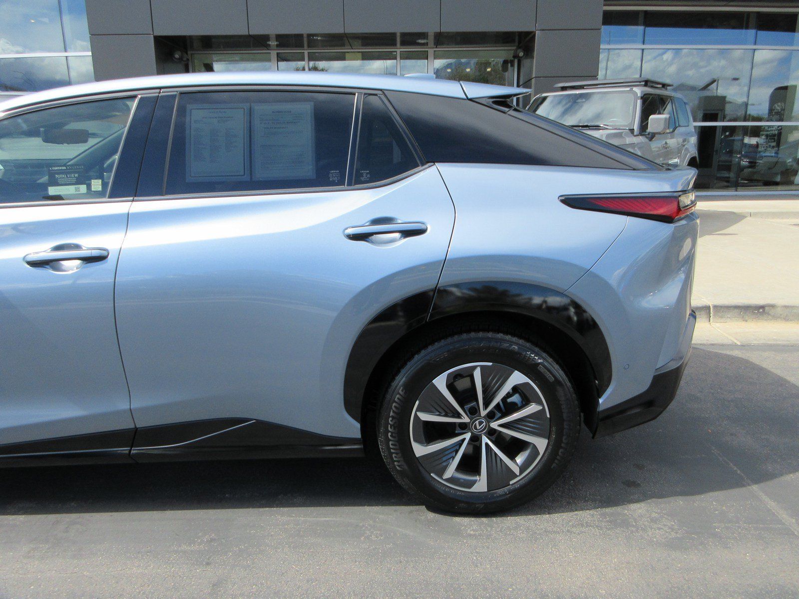 Used 2023 Lexus RZ 450e Premium w/ Technology Package AWD/4WD image 4