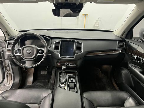 Used 2019 Volvo XC90 T5 Momentum w/ Advanced Package image 14