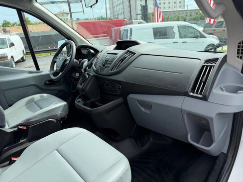Used 2017 Ford Transit 150 XL image 12
