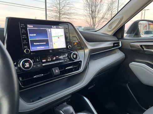 Used 2020 Toyota Highlander Limited image 15