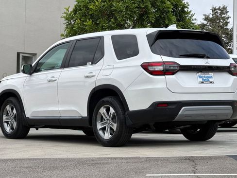 Certified 2023 Honda Pilot EX-L image 3