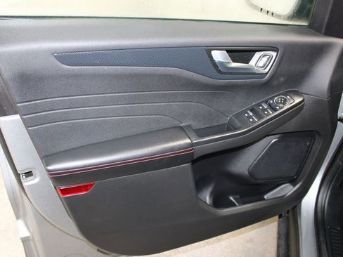 Used 2024 Ford Escape ST-Line image 17