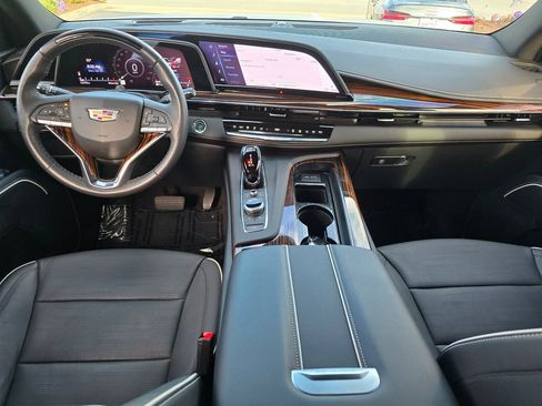 Used 2023 Cadillac Escalade Premium Luxury AWD/4WD image 31