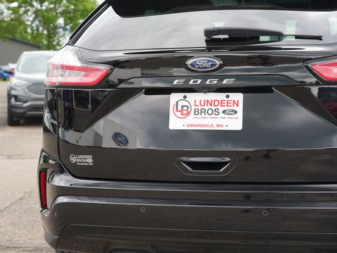 Used 2024 Ford Edge ST-Line AWD/4WD image 12