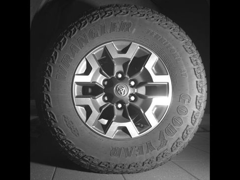 Used 2023 Toyota Tacoma TRD Off-Road AWD/4WD image 9
