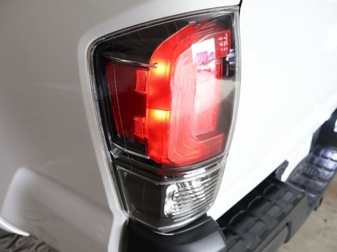 Used 2017 Toyota Tacoma SR5 w/ Tow Package image 27