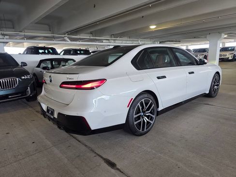 New 2026 BMW 740i xDrive w/ Premium Package AWD/4WD image 4