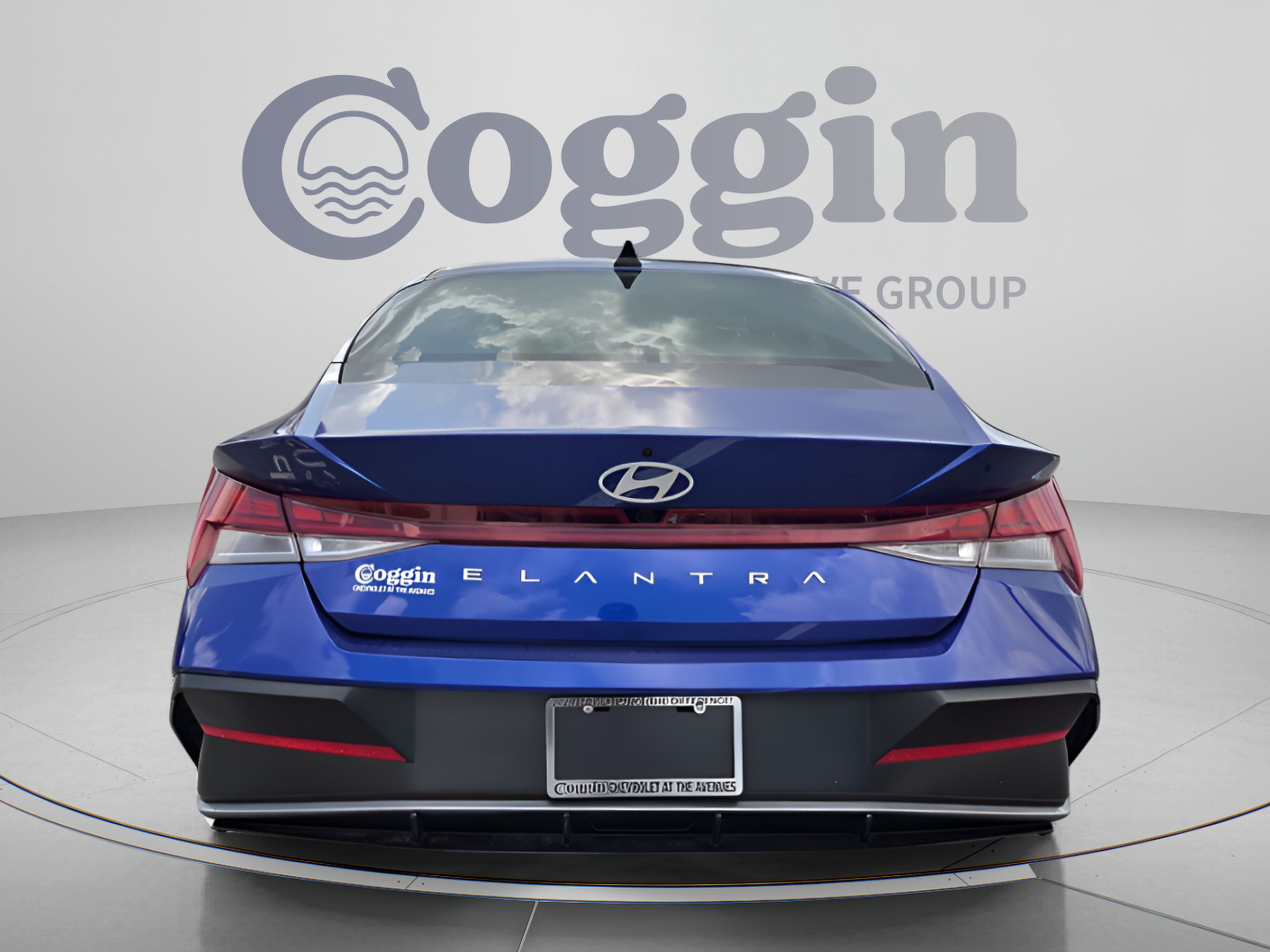 Used 2025 Hyundai Elantra SEL FWD image 4