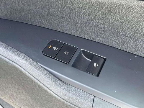 New 2026 Kia Sportage LX image 13