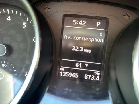 Used 2018 Volkswagen Jetta SE FWD image 19