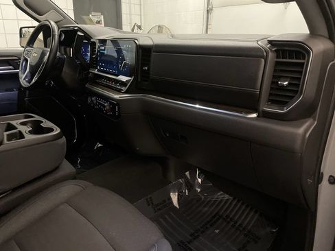 Used 2024 Chevrolet Silverado 1500 LT AWD/4WD image 22