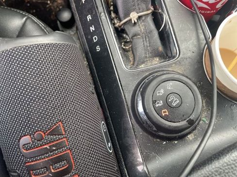 Used 2019 Ford Explorer XLT w/ Equipment Group 202A image 19