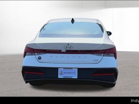 Used 2025 Hyundai Elantra Hybrid FWD image 67