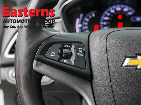 Used 2020 Chevrolet Trax LT w/ LT Convenience Package image 15