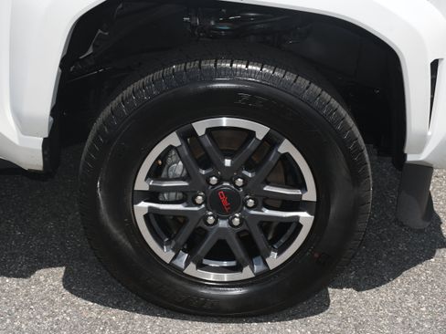 Certified 2024 Toyota Tacoma TRD Sport AWD/4WD image 20