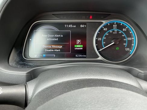 Used 2025 Nissan Leaf S FWD image 25