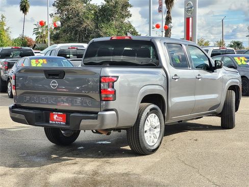 Used 2023 Nissan Frontier SV image 5