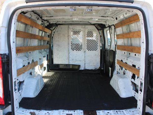Used 2016 Ford Transit 250 130 Low Roof w/ Exterior Upgrade Package image 29