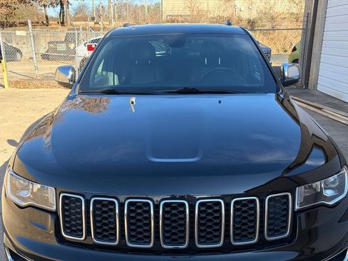 Used 2017 Jeep Grand Cherokee Limited image 21