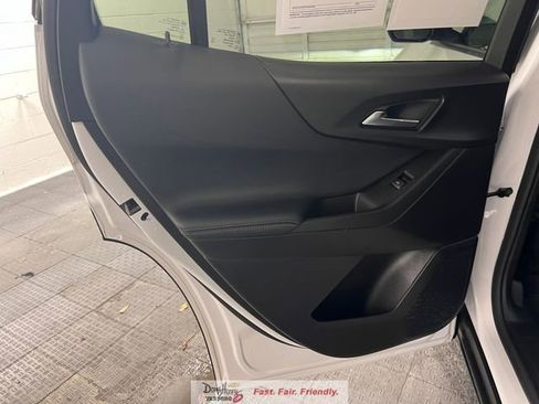 Used 2025 Chevrolet Equinox LT FWD image 29