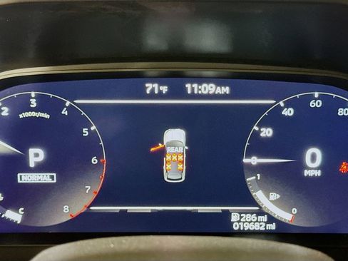 Used 2025 Mitsubishi Outlander SEL image 10