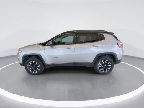 Used 2019 Jeep Compass Trailhawk AWD/4WD image 5
