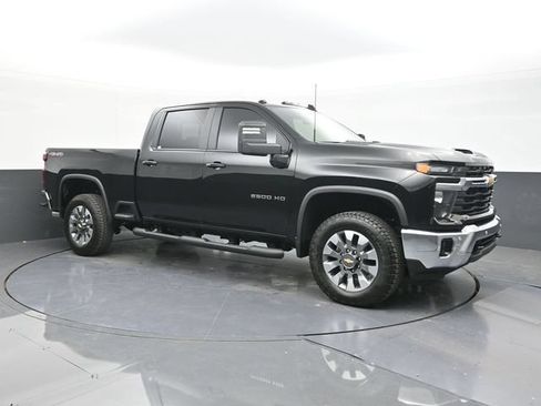New 2026 Chevrolet Silverado 2500 LT w/ All Star Edition AWD/4WD image 14