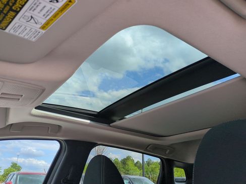 New 2026 Nissan Kicks SV w/ SV Premium Package FWD image 17
