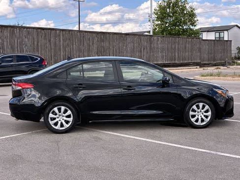 Used 2023 Toyota Corolla LE FWD image 7