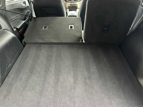 Used 2021 Ford Escape SE image 12