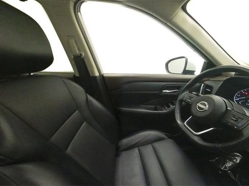 Certified 2023 Nissan Rogue SV w/ SV Premium B Package image 31