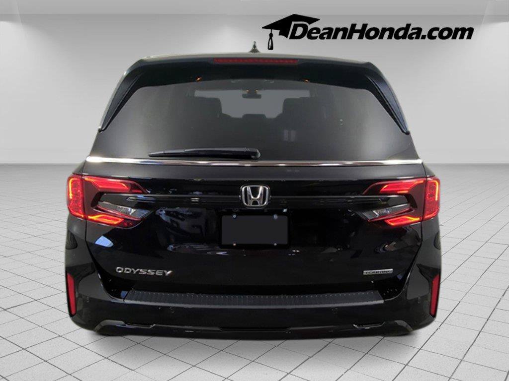 New 2026 Honda Odyssey Touring image 4