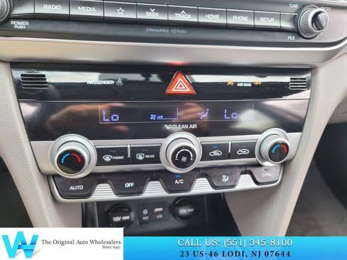 Used 2020 Hyundai Elantra SEL image 17