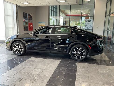 Certified 2023 Toyota Crown AWD/4WD image 4