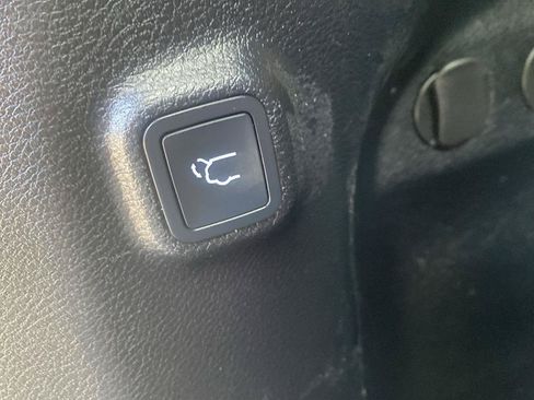 Used 2020 Jeep Cherokee High Altitude AWD/4WD image 36