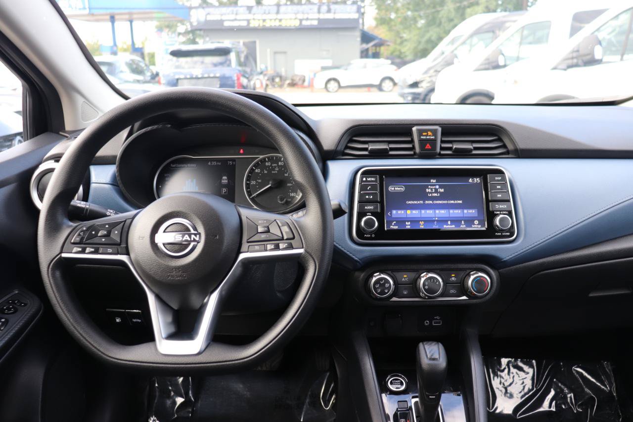 Used 2025 Nissan Versa SV w/ Trunk Package FWD image 17