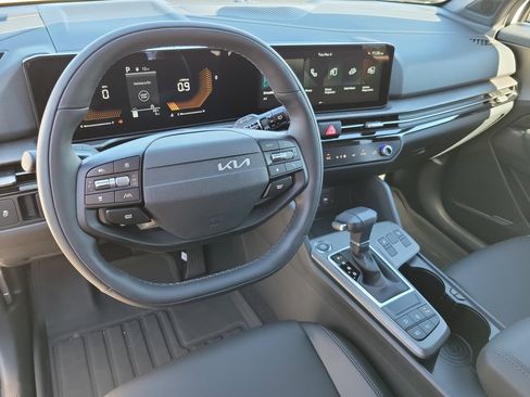 New 2026 Kia Sportage X-Line image 2