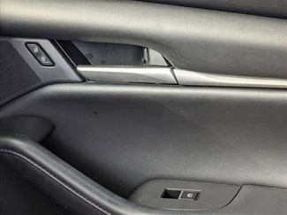 Used 2022 MAZDA MAZDA3 s video 2