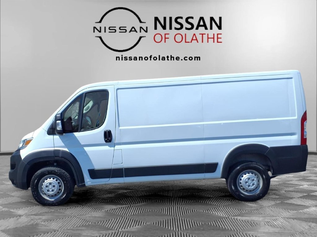 Used 2025 RAM ProMaster 2500 w/ Convenience Group FWD image 19